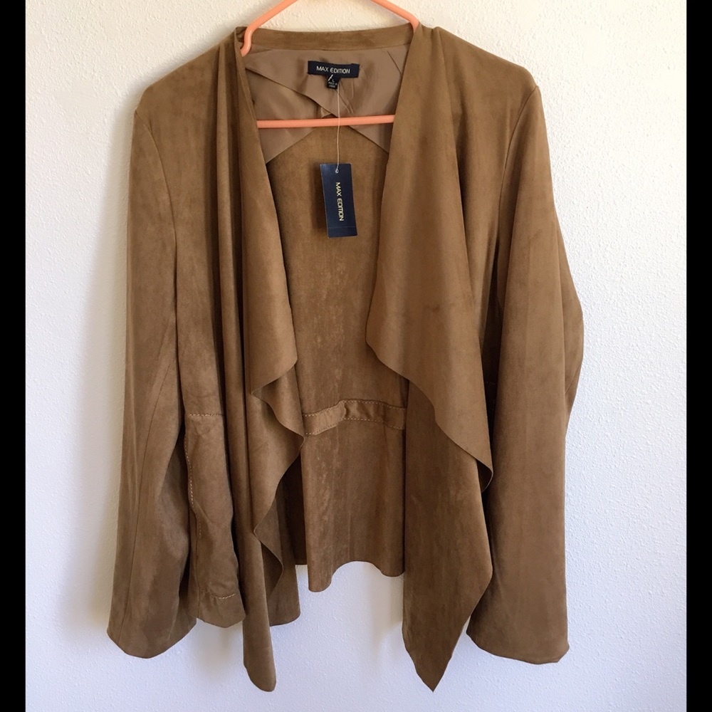 NWT $140 Max Studio Size Large